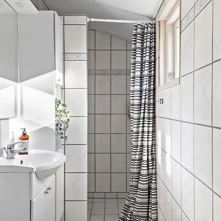 Σπίτι διακοπών 4 Bedroom Amazing In *