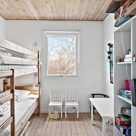4 Bedroom Amazing In Σπίτι διακοπών *